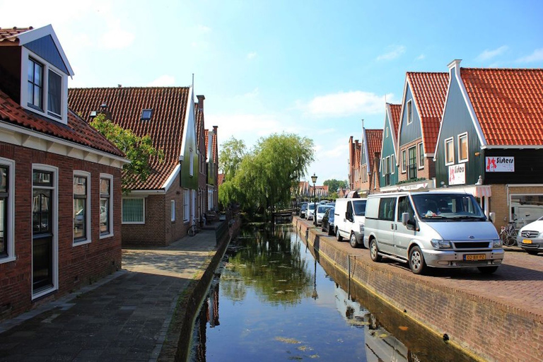 Amsterdam: privétour Volendam, windmolen en kaasboerderijPrivé sightseeingtour naar windmolens, kaasboerderij en Volendam