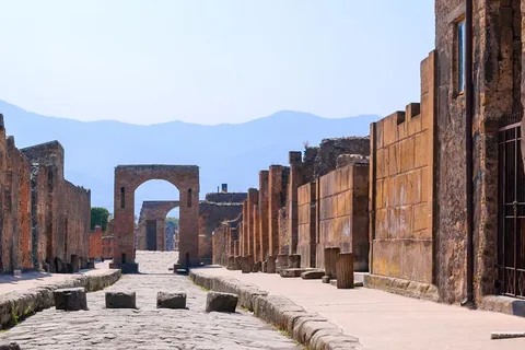 Pompeje: Wejście na stanowisko archeologiczne i wycieczka z przewodnikiem