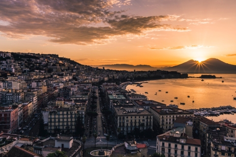 Nápoles: búsqueda del tesoro móvil autoguiada y recorrido a pie