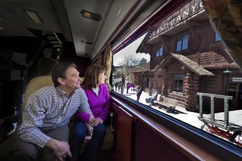 Las Vegas 2 días Gran Cañón Ferrocarril Bearizona Cráter del Meteorito