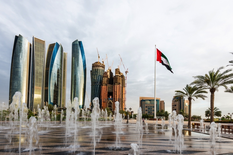 Combinatie: stadstour Abu Dhabi en avondwoestijnsafariTour delen Engels