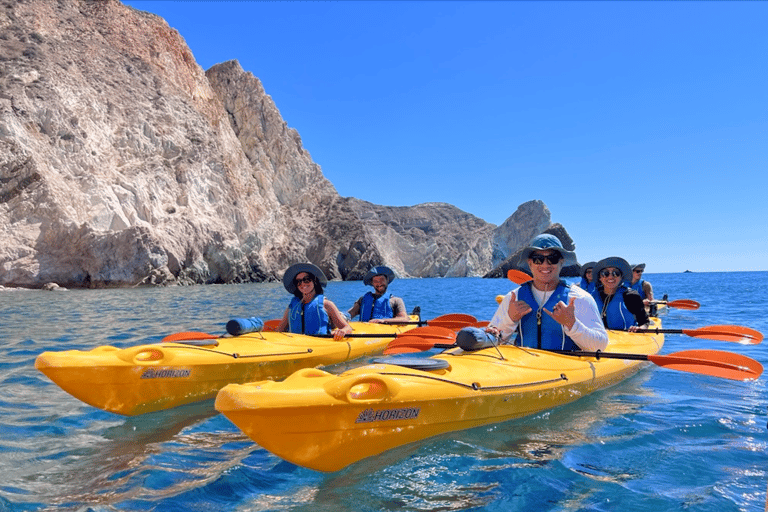 Santorini: Sea Caves Kayak Trip with Snorkeling and Picnic
