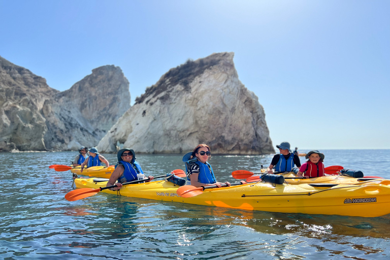 Santorini: Sea Caves Kayak Trip with Snorkeling and Picnic