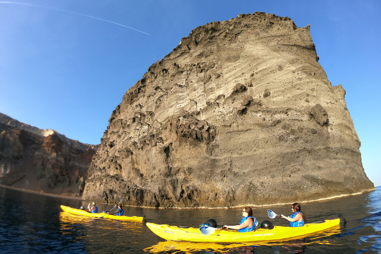 Santorini: Sea Caves Kayak Trip with Snorkeling and Picnic