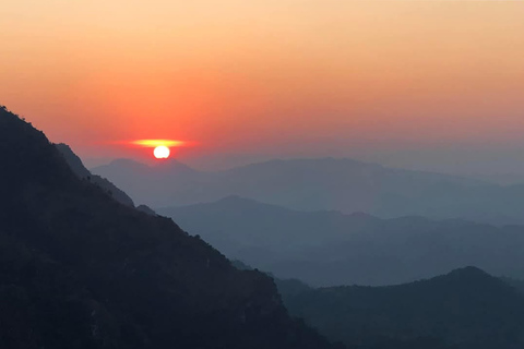 Overnachting Camping Bij nong khiaw uitkijkpunt, 360 uitzicht