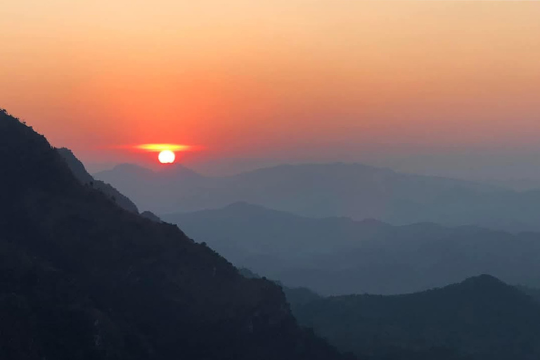 Overnachting Camping Bij nong khiaw uitkijkpunt, 360 uitzicht