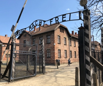 From Krakow: Auschwitz-Birkenau Guided Tour & Pickup