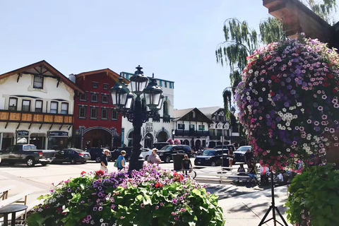 Seattle: Snoqualmie Falls and Leavenworth Day Trip