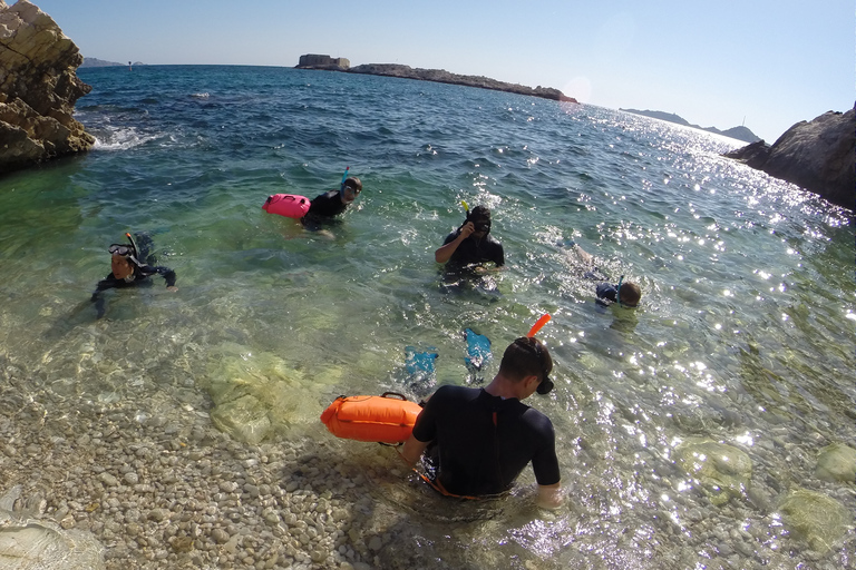 Marseille : Aventure de plongée en apnée à Endoume avec collations et boissonsMarseille : Aventure de snorkeling à Endoume avec snacks et boissons