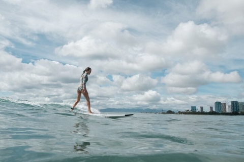 Waikiki: 2-godzinna lekcja surfingu dla dzieciWaikiki: 2-godzinna lekcja surfowania w grupie