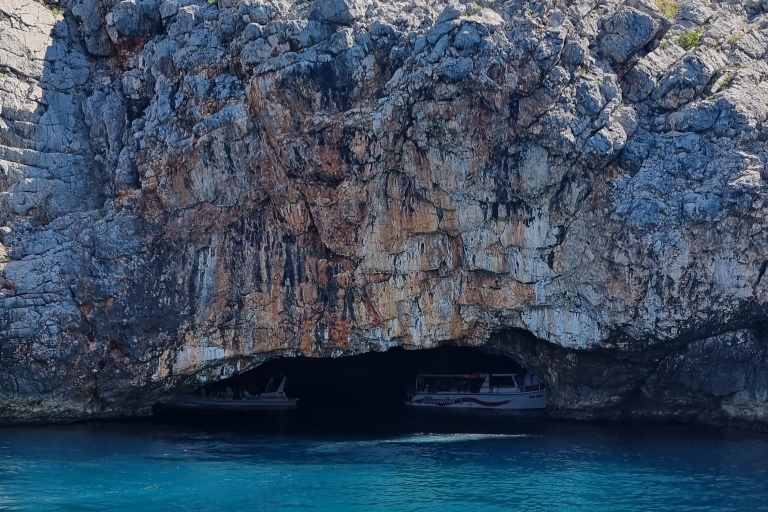 Au départ de Kotor : Excursion d'une journée en bateau dans la grotte bleue et la baie de KotorVisite de groupe