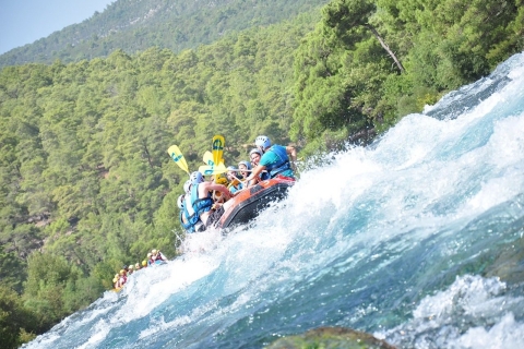 Sidé : rafting en eaux vives au canyon KöprülüExcursion en groupe