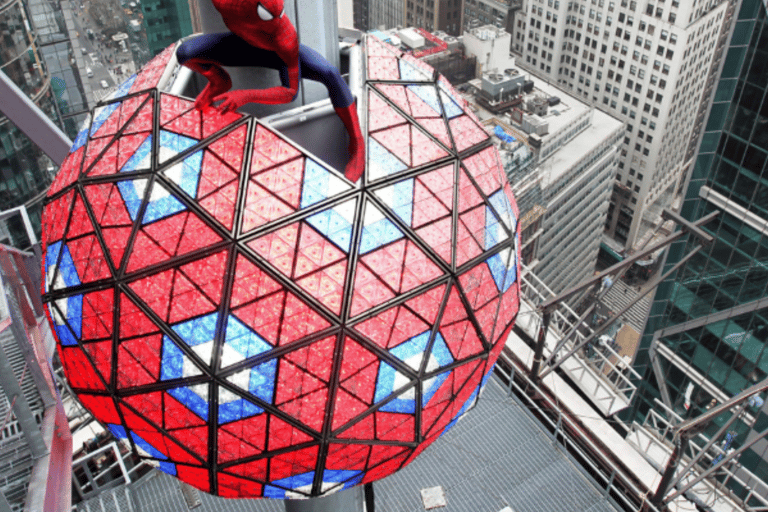 عيد الميلاد في نيويورك: جولة أضواء ميدتاون هوليداي