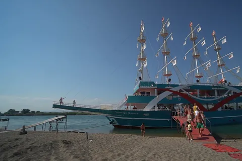 Byen Side: Bådtur på Manavgat-floden med basartur