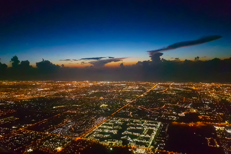 Miami Beach: Night Lights Private Air Tour - Kostenloser ChampagnerMiami Beach: Private Nachttour im Flugzeug - Champagner gratis