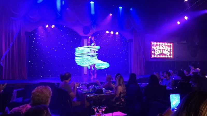 Orlando: Dinner Show con comicità, magia, musica e acrobazie