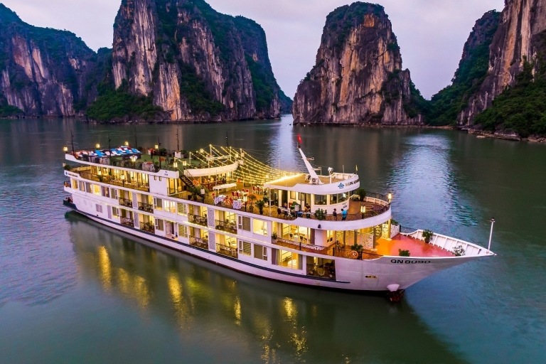 Van Hanoi: 2-daagse Bai Tu Long Bay-cruise met maaltijden