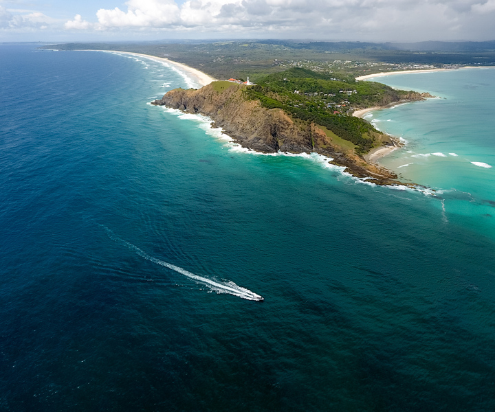 Ballina: Julian Rocks & Byron Bay Coastal Cruise with Guide