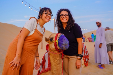 Z Dubaju: jazda wielbłądem z pokazem i grillem w Al Khayma45-minutowa wspólna wędrówka na wielbłądach i otwarty bufet