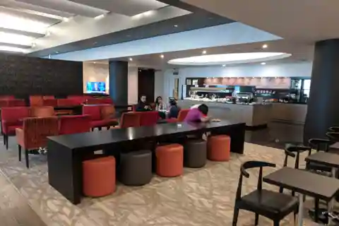 CHC Christchurch International Airport: Manaia Lounge Access