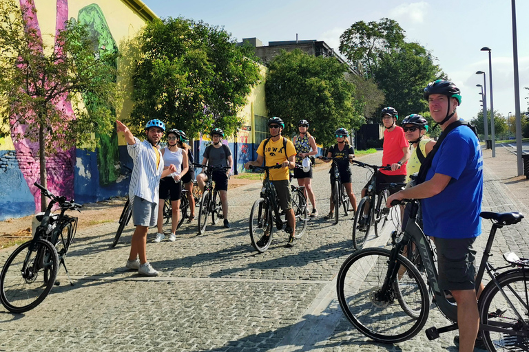 Athens: Electric Bike Tour with Acropolis &amp; Parthenon VisitTour without Entrance Tickets