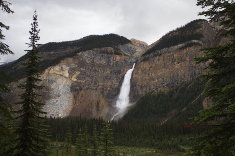 Banff: Go Chasing Waterfalls in Banff & Yoho National Parks From Banff: Yoho National Park and Waterfall Tour