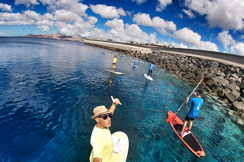 Lanzarote: Stand up paddle en el paraísoClases de stand up paddle al sol