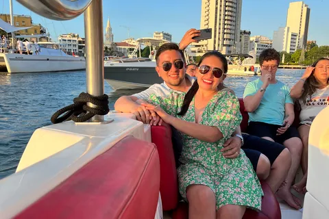 Sunset boat tour open bar and free club entrance Cartagena