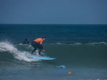 Group surf lesson