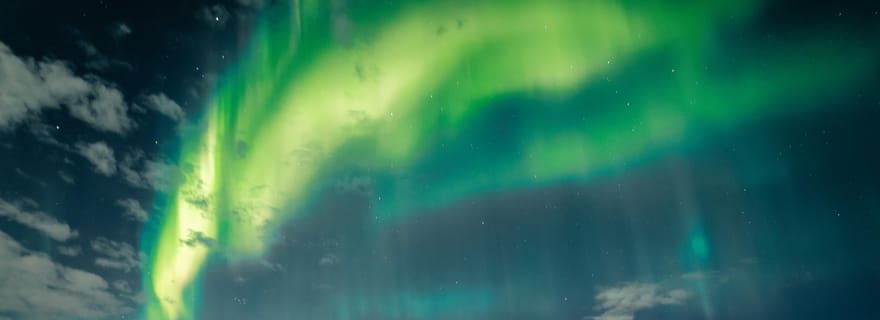 Depuis Alta : aventure nocturne en motoneige pour observer les aurores boréales