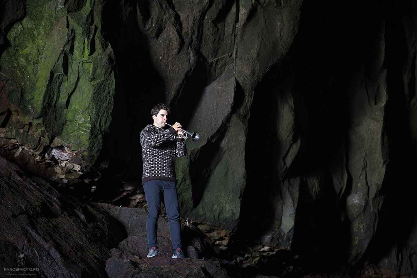 Faroe Islands: Sea Cave Concert, Bird Cliffs and Boat Tour