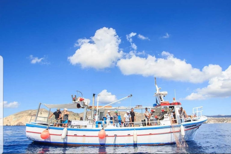 Santorini: passeio matinal privado de barco de pesca em alto mar