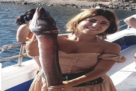 Santorini: gita mattutina in barca da pesca d&#039;altura privata