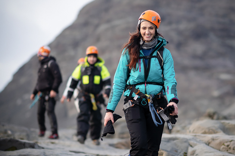 Island: Private Gletscherwanderung und Eishöhlen-FototourIsland: Private Gletscherwanderung und Eishöhle im Winter