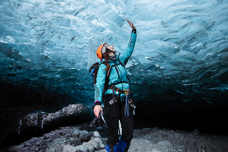 Island: Private Gletscherwanderung und Eishöhlen-FototourIsland: Private Gletscherwanderung und Eishöhle im Winter