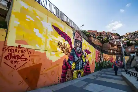 Medellín: Tour pela Comuna 13, Pueblito Paisa e Museu de Antioquia