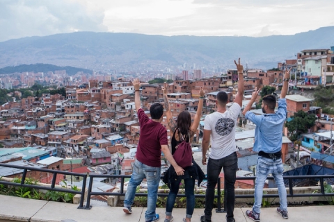 Medellín: Comuna 13, Pueblito Paisa, & Antioquia Museum Tour Medellín: Private innovation tour in english