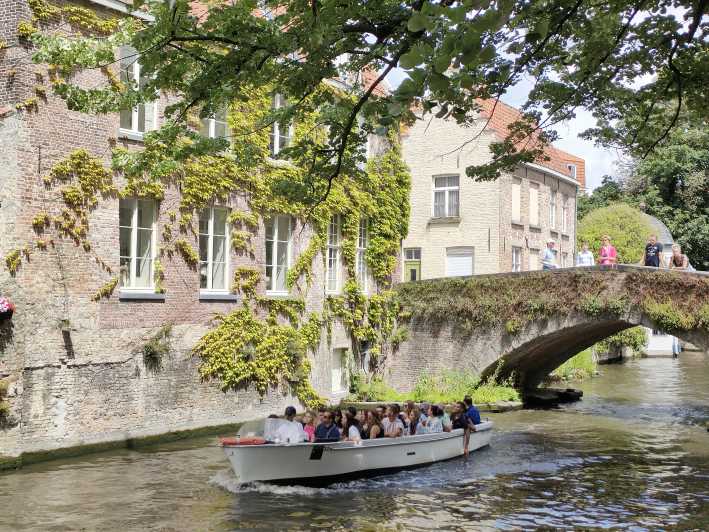 Brugge: boottocht met kleine groep en begeleide wandeling