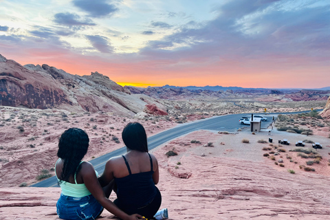 Las Vegas: Passeio ao pôr do sol no Vale do Fogo com traslados do hotelLas Vegas: Excursão ao pôr do sol no Valley of Fire com traslados de hotel