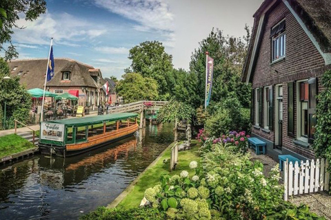 Vanuit Amsterdam: privétour naar Giethoorn met rondvaart