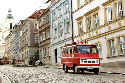 Varsovie : Visite privée des sites classiques avec une voiture d'époque