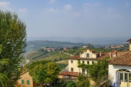 Neive, Cycling Tour from Neive to Barbaresco - Housity