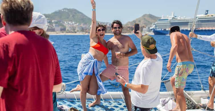 Cabo San Lucas: 4-Hour Snorkeling Cruise with Open Bar