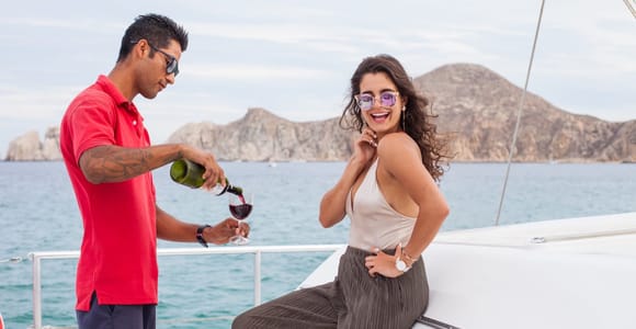 Cabo San Lucas: 2-Hour Sunset Cruise with Food and Wine