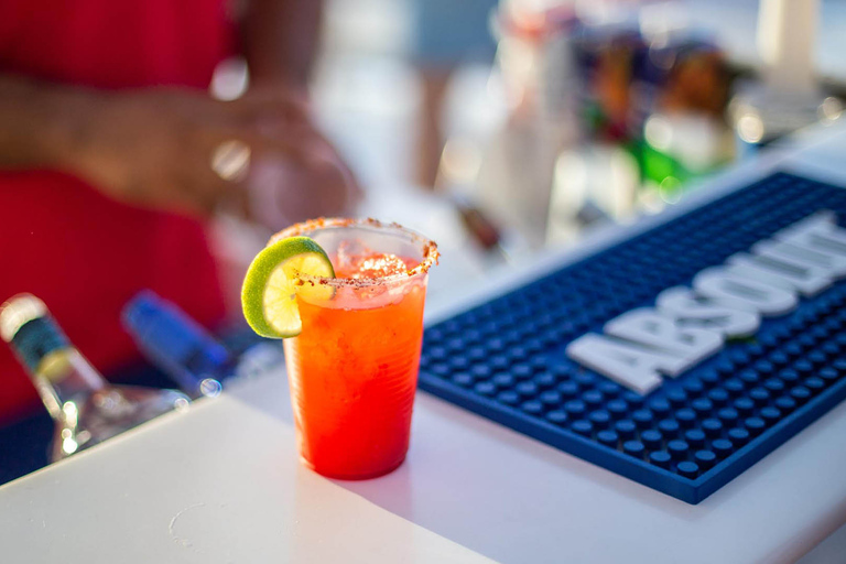 Cabo San Lucas: Sunset Party Cruise with Open Bar