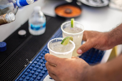 Cabo San Lucas: Sunset Party Cruise with Open Bar