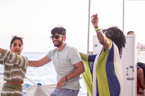 Cabo San Lucas: Sunset Party Cruise with Open Bar