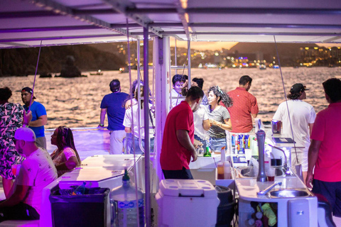 Cabo San Lucas: Sunset Party Cruise with Open Bar
