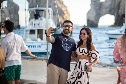 Cabo San Lucas: Sunset Party Cruise with Open Bar