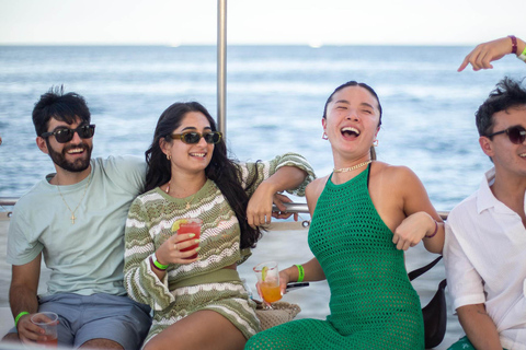 Cabo San Lucas: Sunset Party Cruise with Open Bar